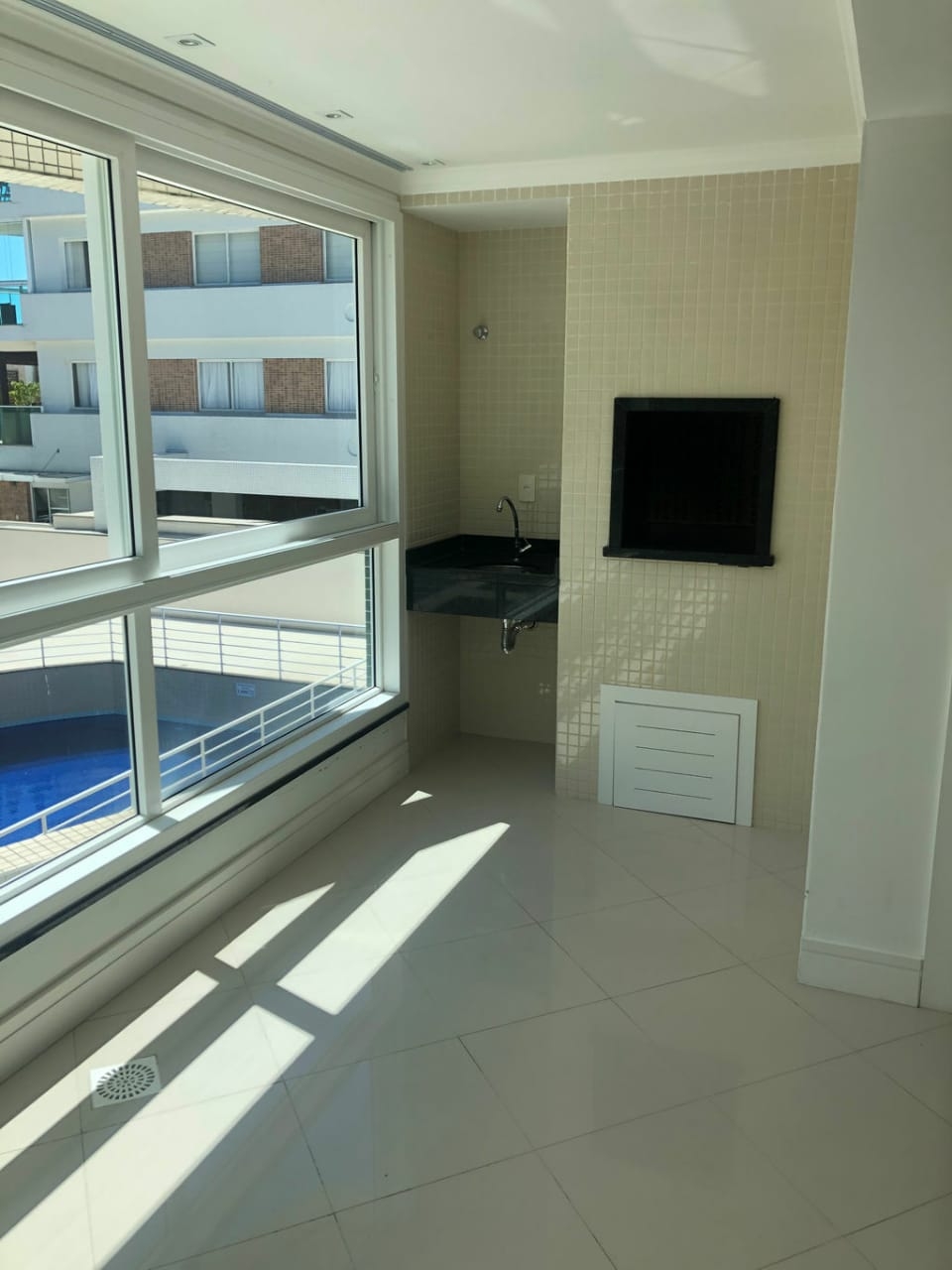 Apartamento à venda com 3 quartos, 268m² - Foto 9