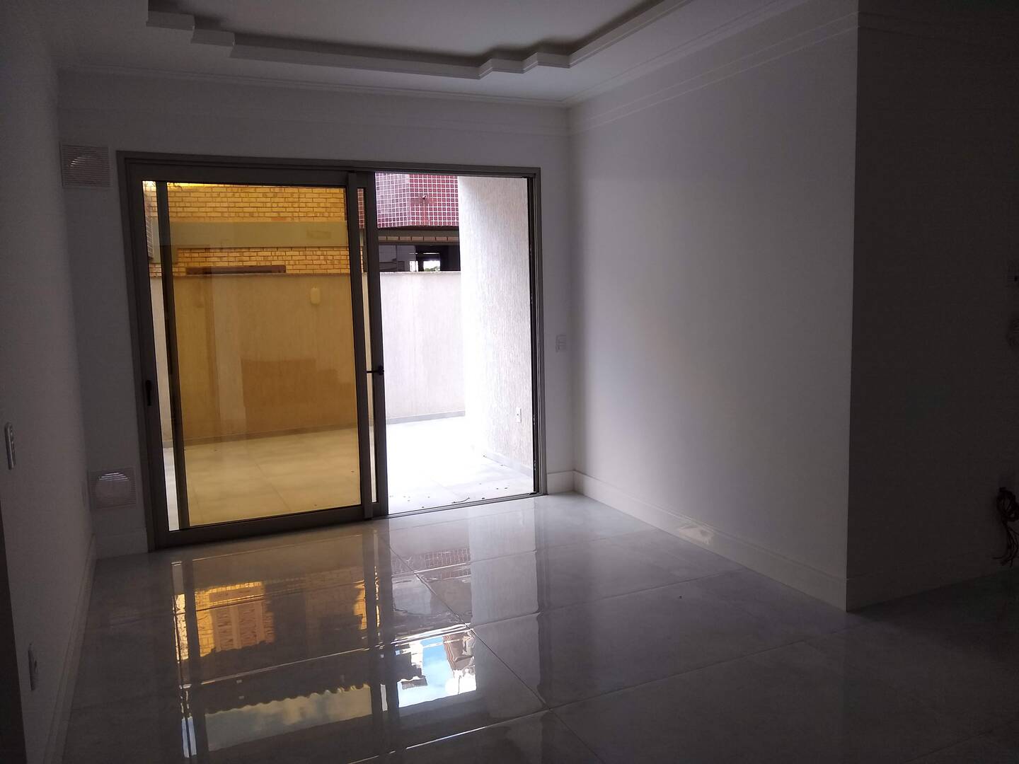 Apartamento à venda com 3 quartos, 133m² - Foto 2