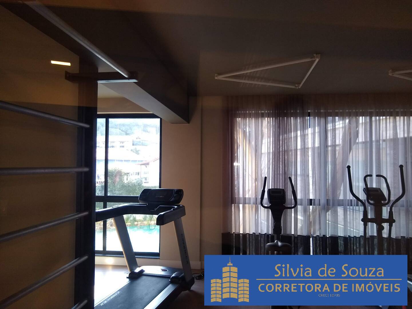 Apartamento à venda com 3 quartos, 221m² - Foto 32