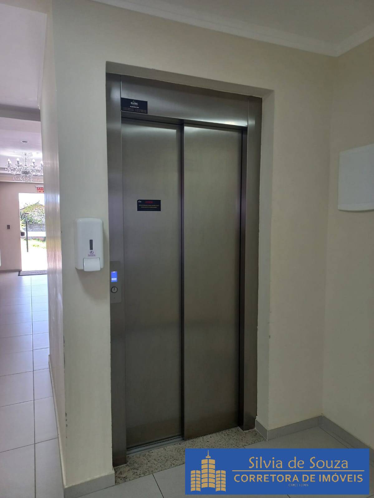 Apartamento à venda com 2 quartos, 70m² - Foto 6