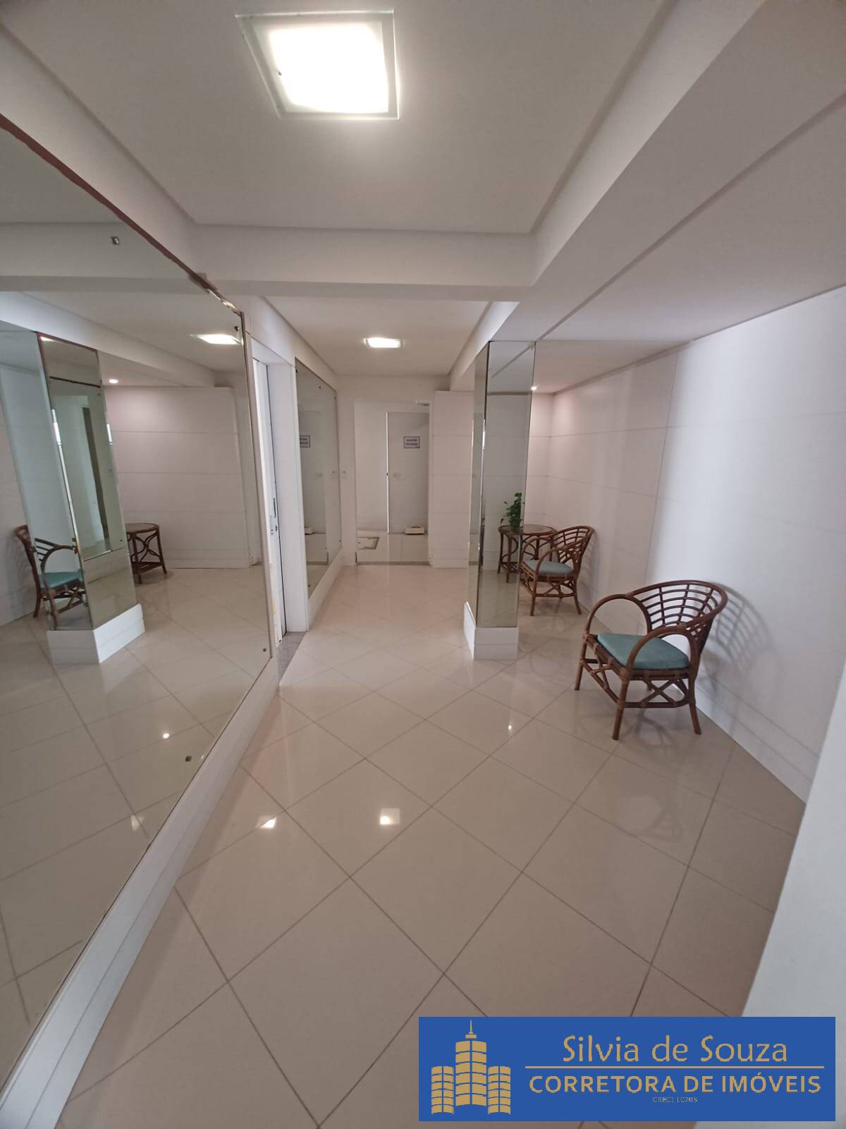 Apartamento à venda com 3 quartos, 180m² - Foto 13