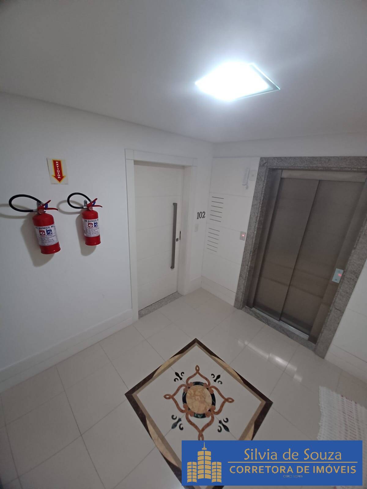 Apartamento à venda com 3 quartos, 180m² - Foto 14