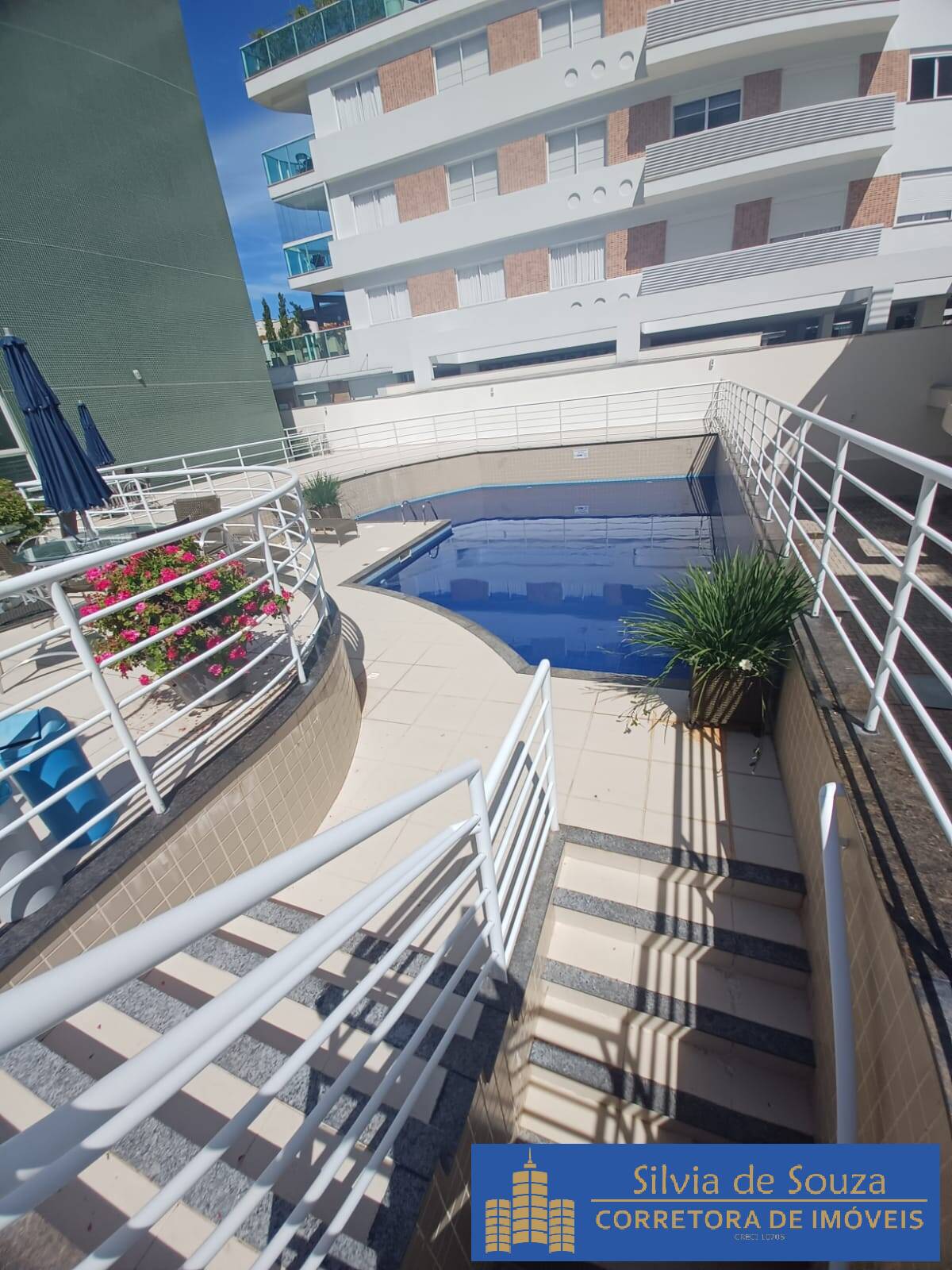 Apartamento à venda com 3 quartos, 220m² - Foto 5