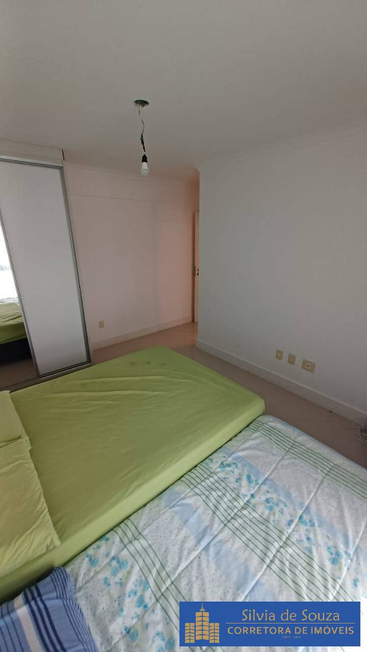 Apartamento à venda com 3 quartos, 220m² - Foto 13