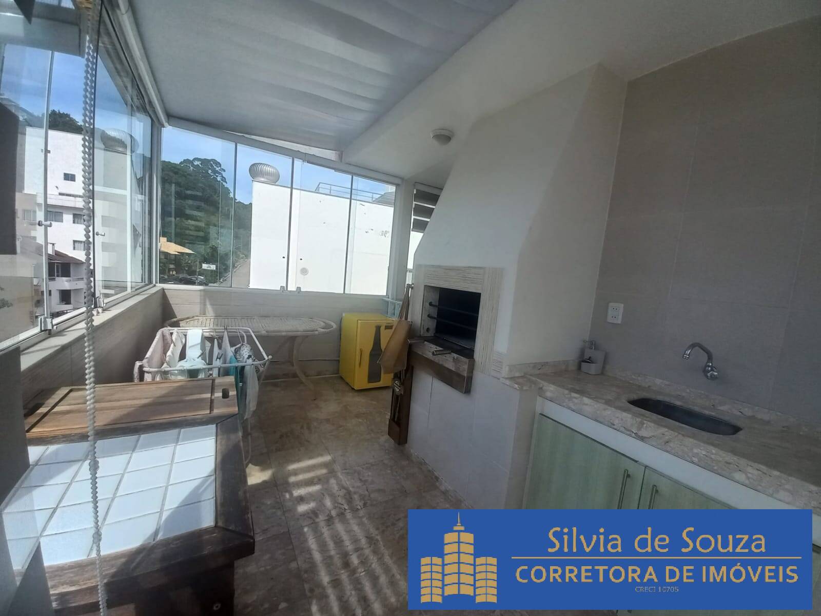 Apartamento à venda com 3 quartos, 180m² - Foto 10