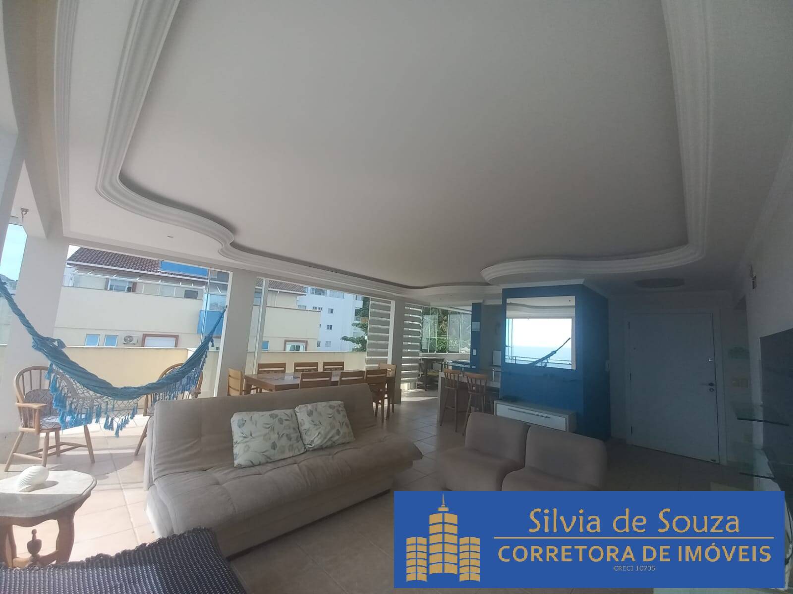 Apartamento à venda com 3 quartos, 180m² - Foto 2