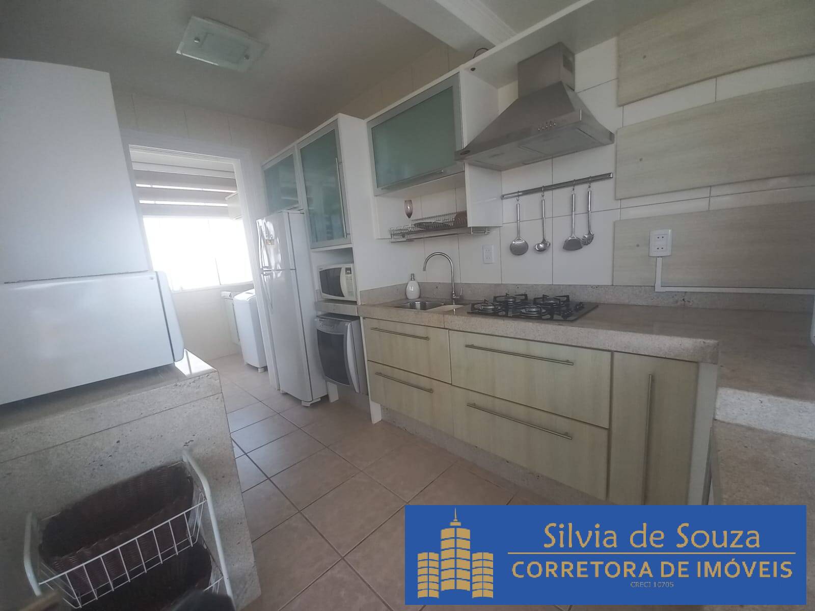 Apartamento à venda com 3 quartos, 180m² - Foto 9