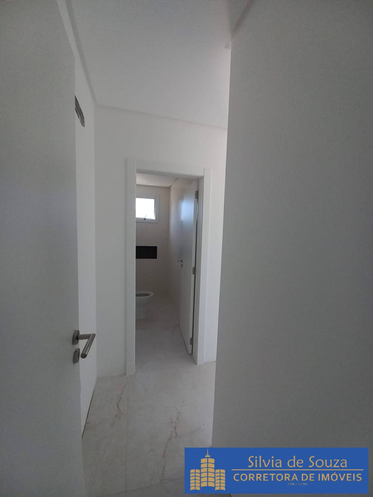 Apartamento à venda com 3 quartos, 121m² - Foto 11