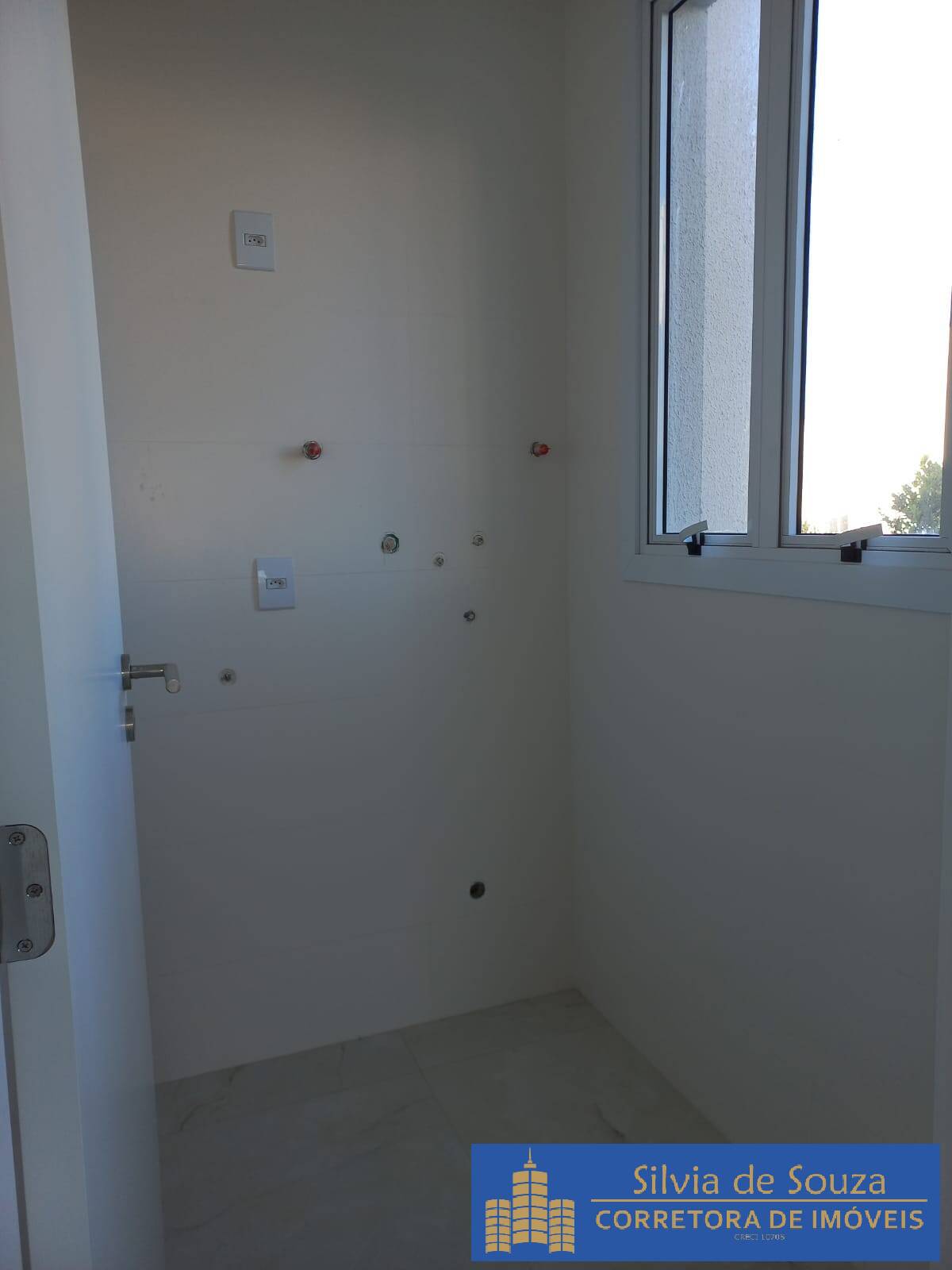 Apartamento à venda com 3 quartos, 121m² - Foto 9