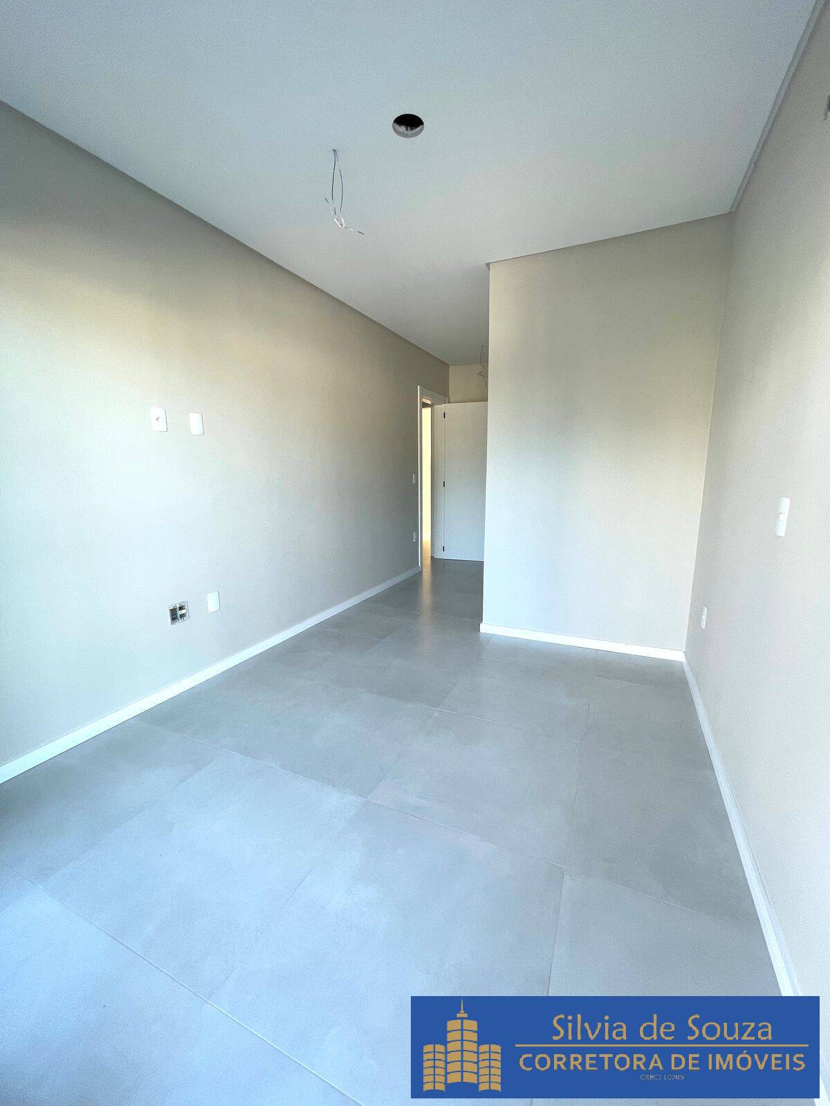 Casa à venda com 2 quartos, 90m² - Foto 10