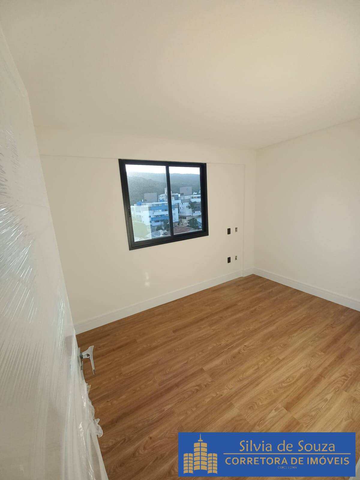 Apartamento à venda com 2 quartos, 75m² - Foto 7