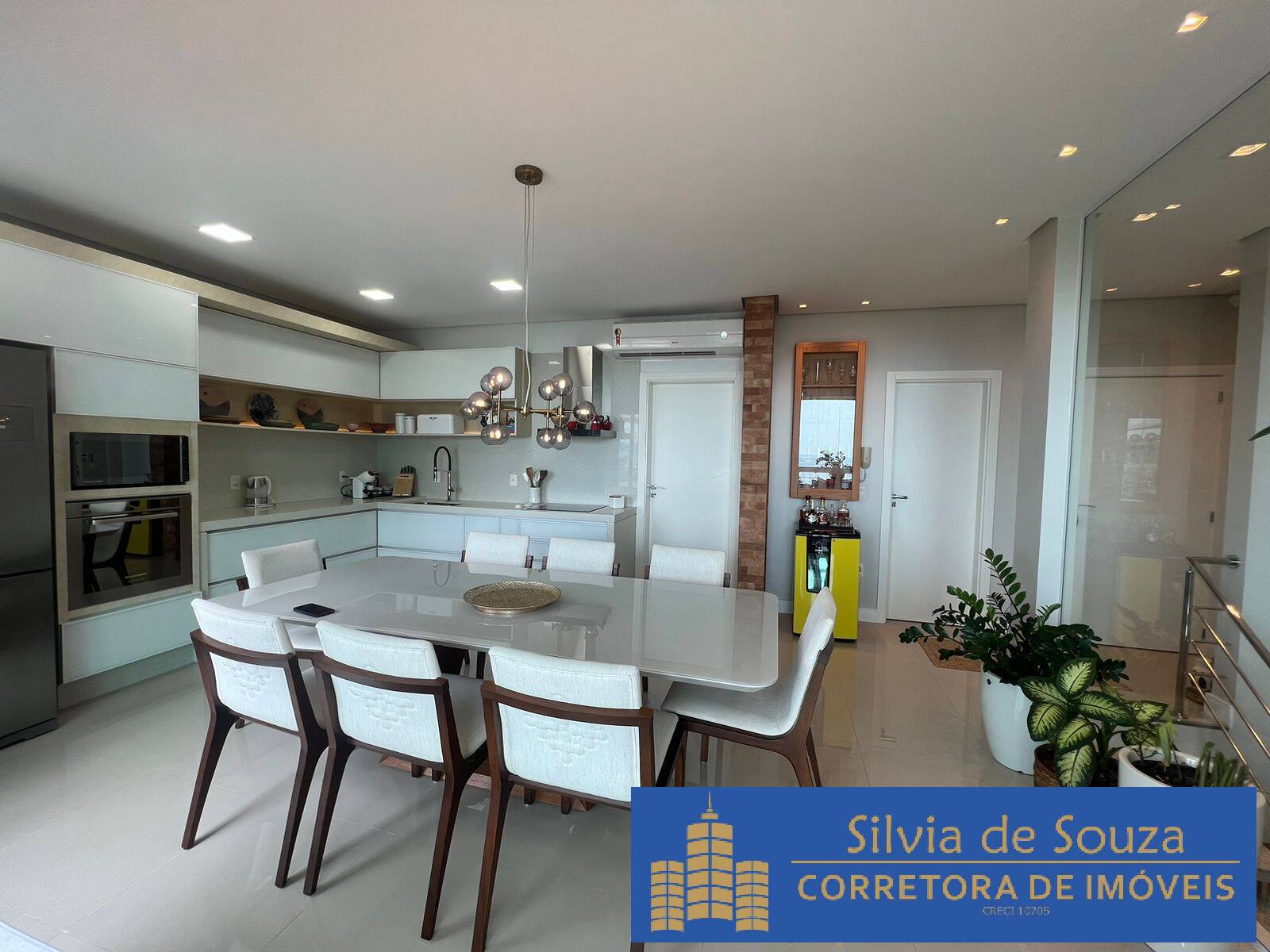 Apartamento à venda com 3 quartos, 171m² - Foto 1