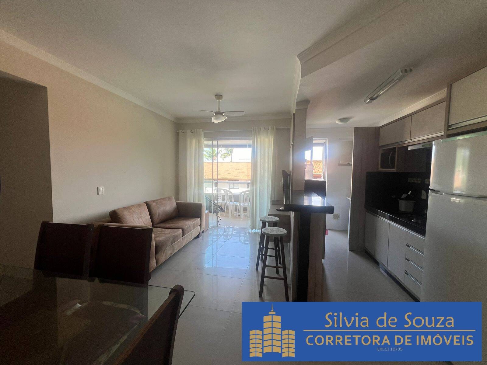 Apartamento à venda com 3 quartos, 96m² - Foto 4