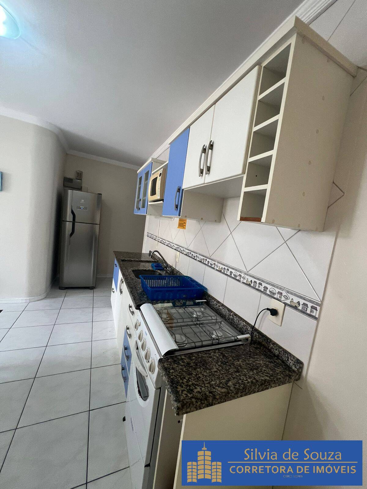 Apartamento à venda com 2 quartos, 65m² - Foto 3