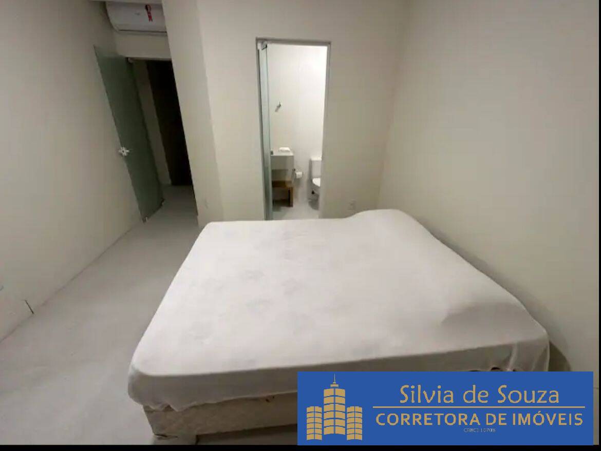 Casa à venda com 4 quartos, 240m² - Foto 18