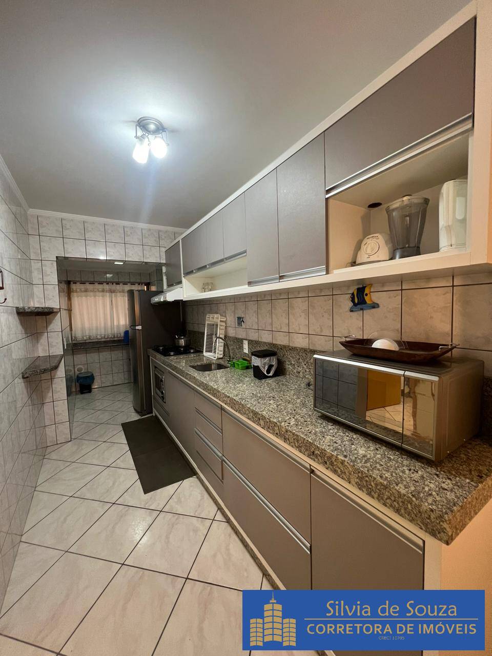 Apartamento à venda com 2 quartos, 75m² - Foto 1