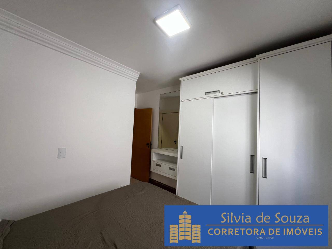 Apartamento à venda com 2 quartos, 75m² - Foto 9