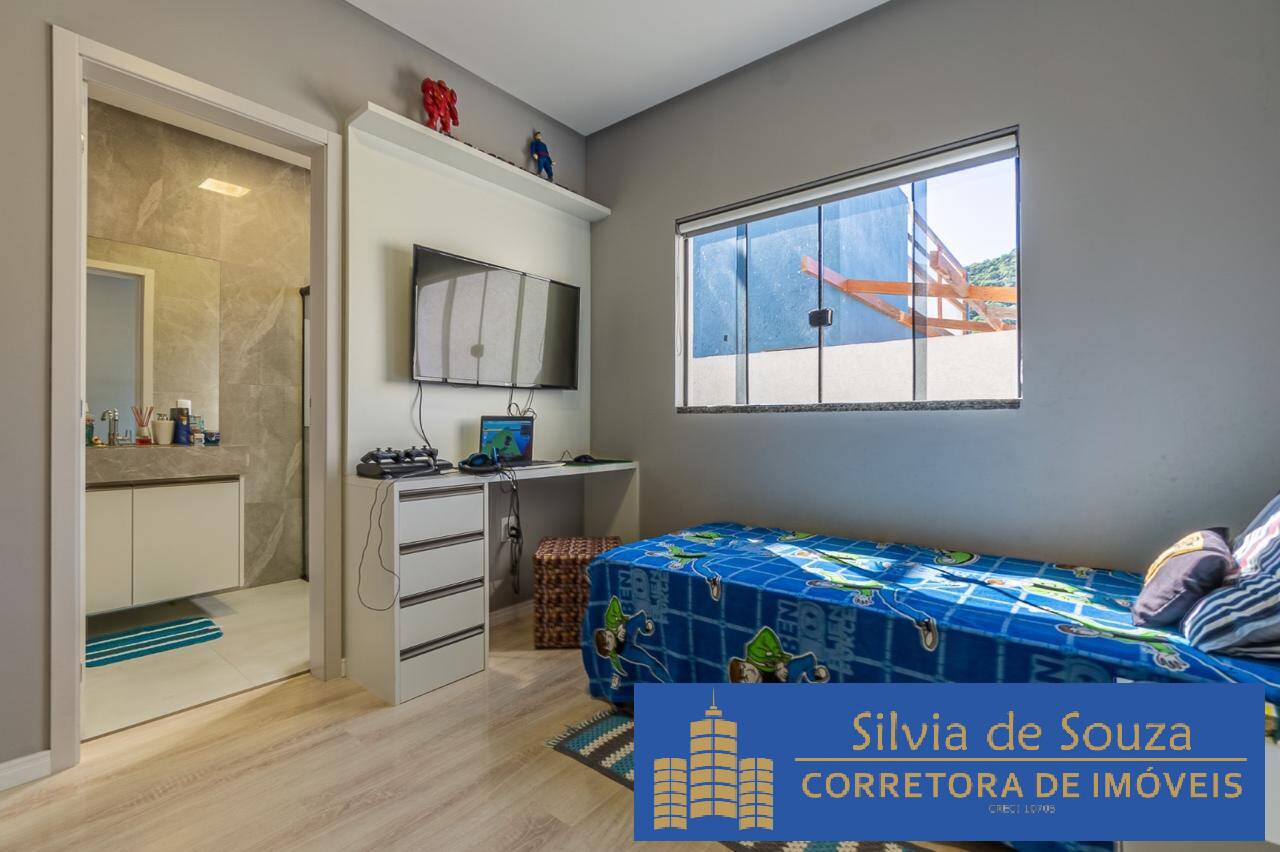 Casa à venda com 3 quartos, 240m² - Foto 31