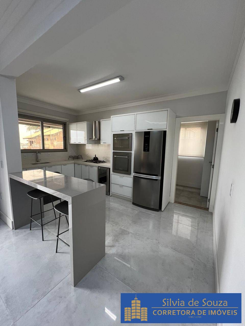 Apartamento à venda com 3 quartos, 151m² - Foto 8