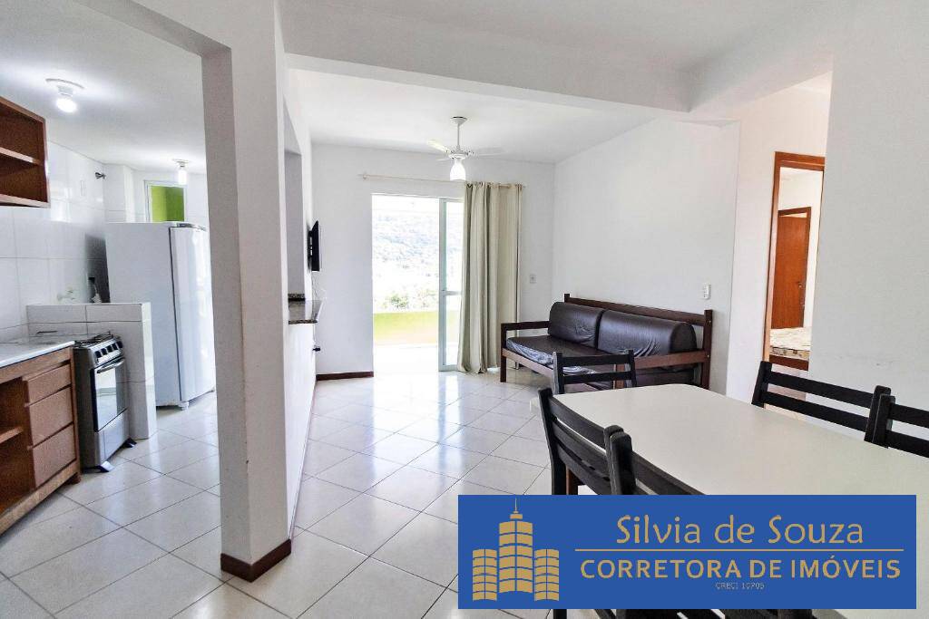 Apartamento à venda com 2 quartos, 70m² - Foto 2