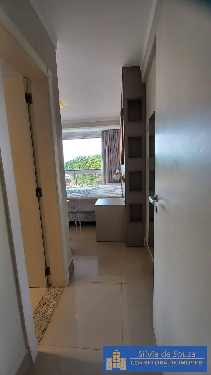 Apartamento à venda com 4 quartos, 217m² - Foto 18