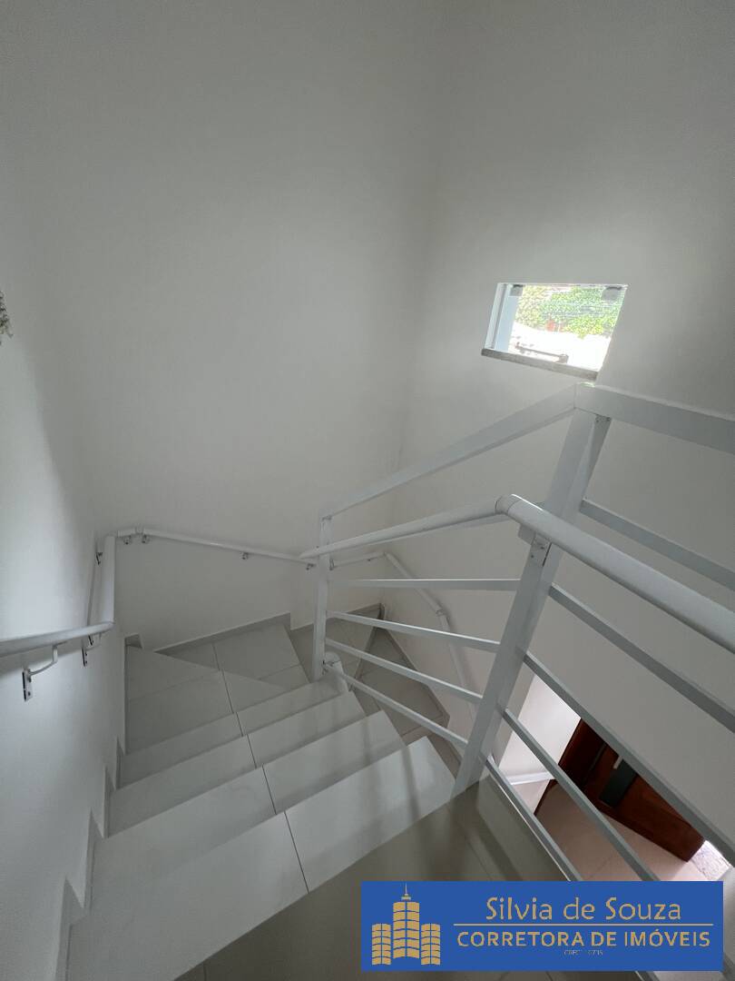 Casa à venda com 3 quartos, 122m² - Foto 8