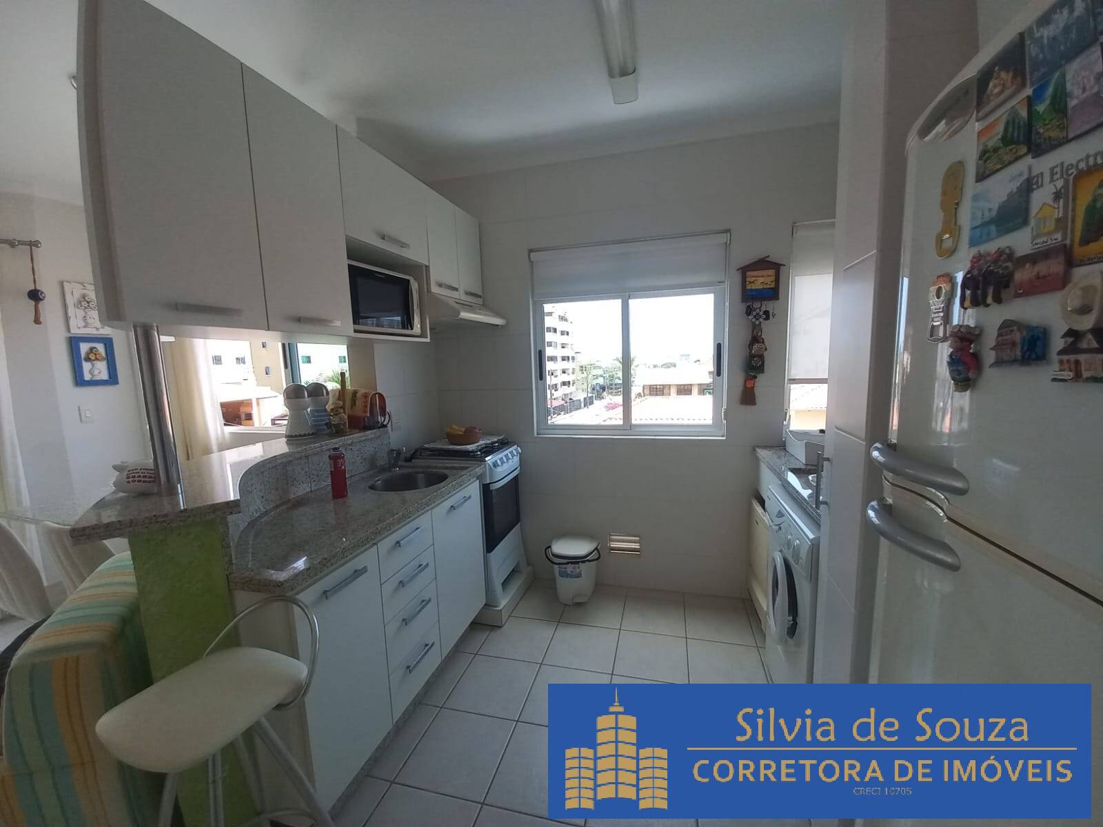 Apartamento à venda com 2 quartos, 68m² - Foto 4